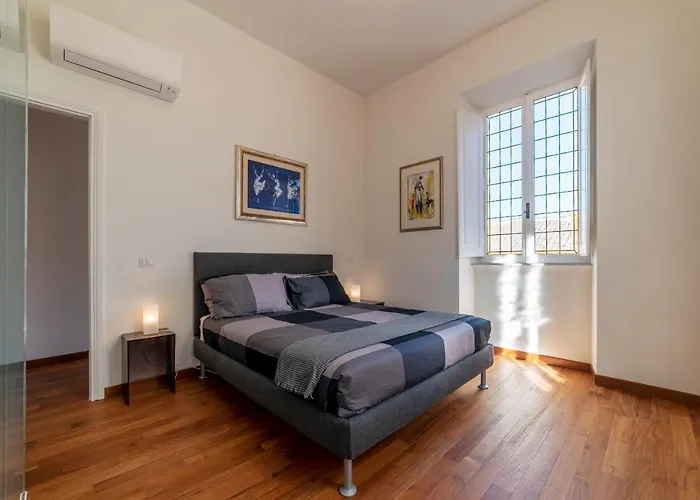 Trastevere Luxury Apartment With Terrace